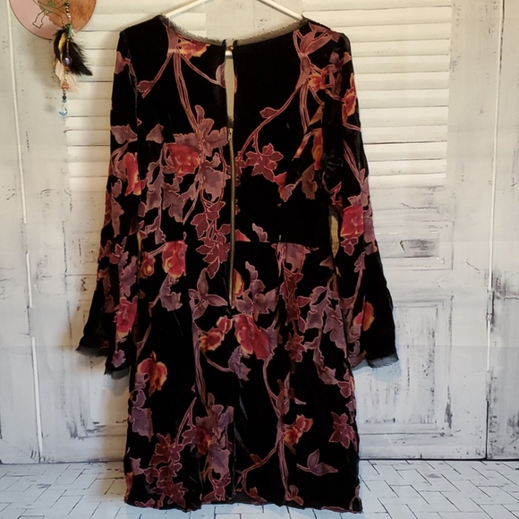 NWT Kut from Kloth Velvet dress with slip - Picture 4 of 7